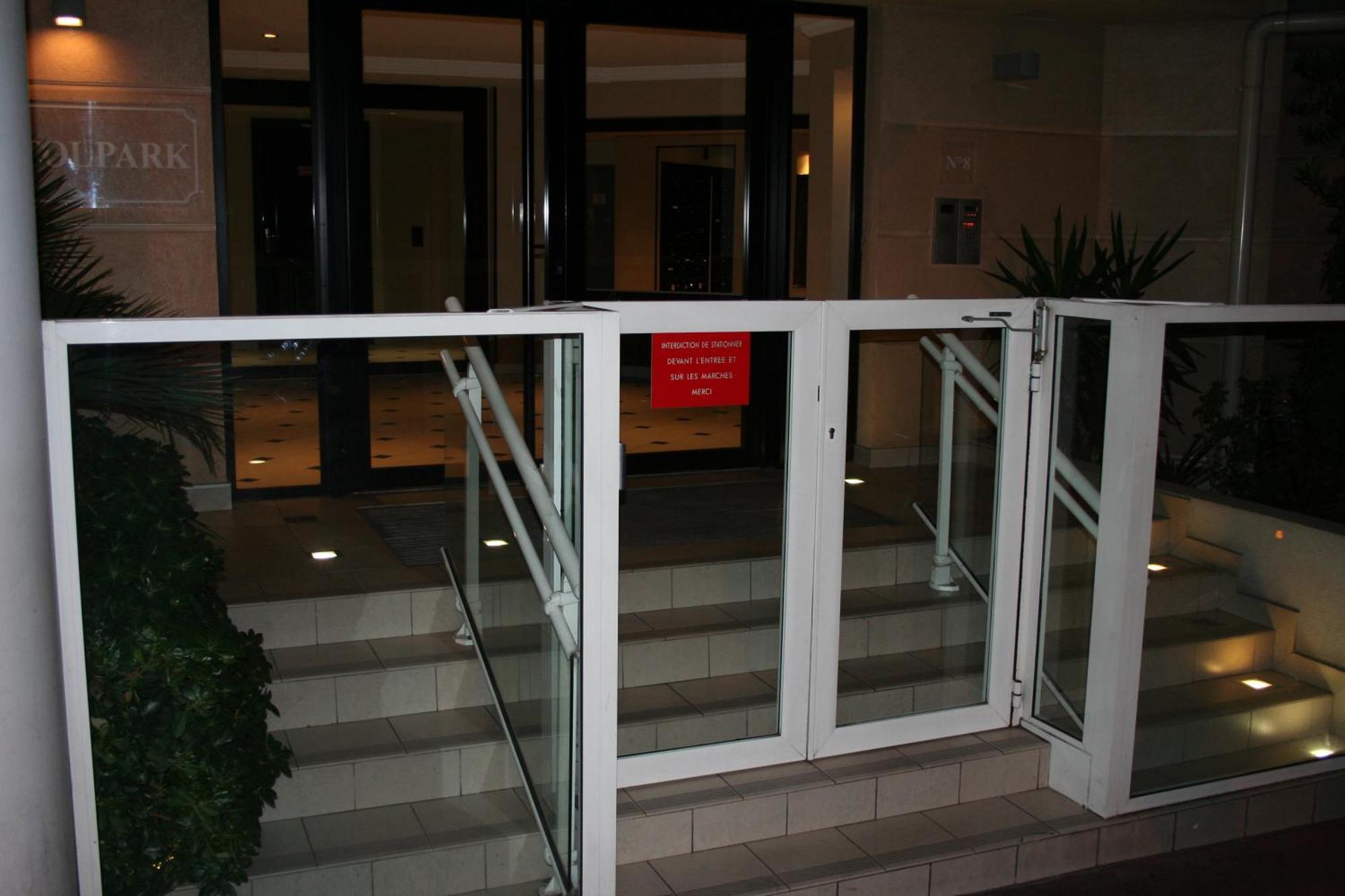 Апартаменты Bristol Park - Parking - 5Mn Walk From Palais Des Festivals Канны Экстерьер фото